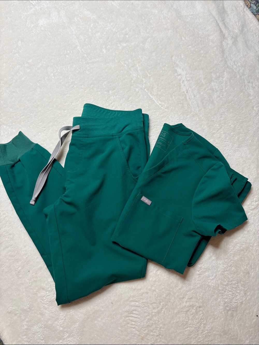Figs Women's Hunter Green Scrub Set XS Catarina Top S Joggers